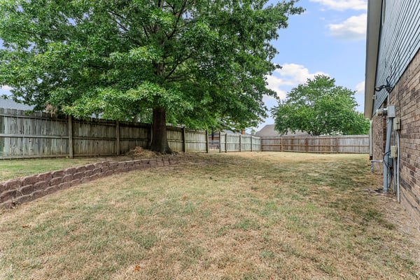 1600 S 26th Pl, Rogers, AR