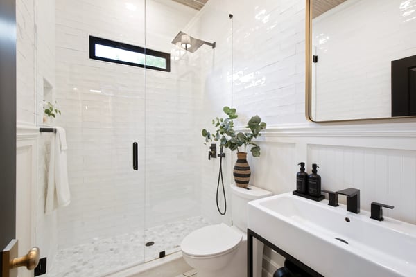 2975 Woodvale Court, Alpharetta, GA