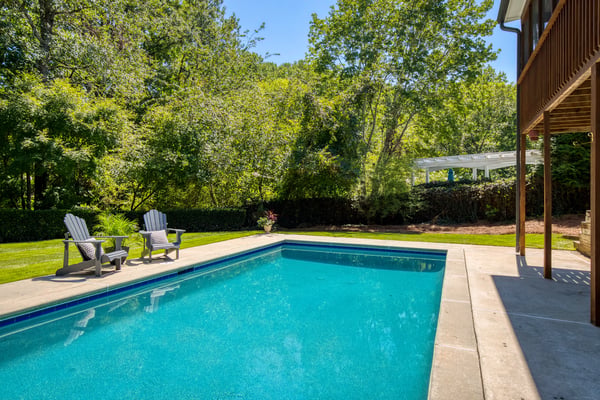 1175 Jennifer Oaks Drive, Alpharetta, GA