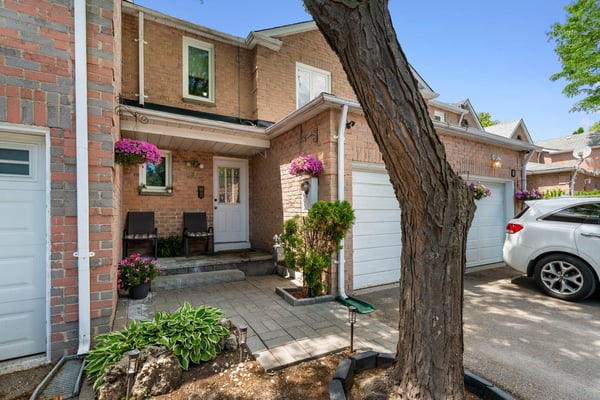 4 Sunshine Dr., Richmond Hill, ON