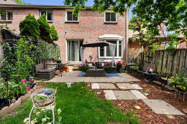 4 Sunshine Dr., Richmond Hill, ON