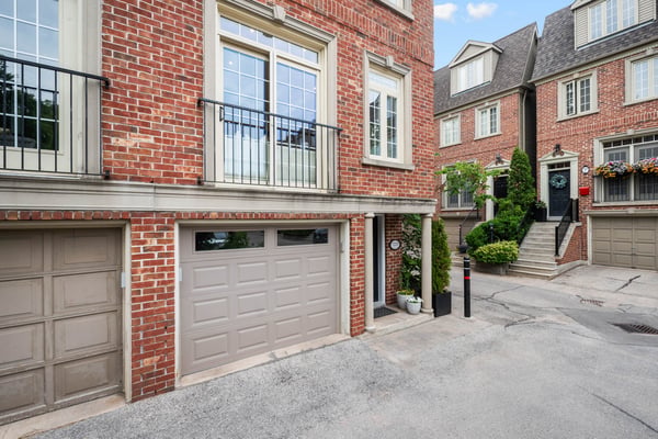 722F Kingston Rd., Toronto, ON