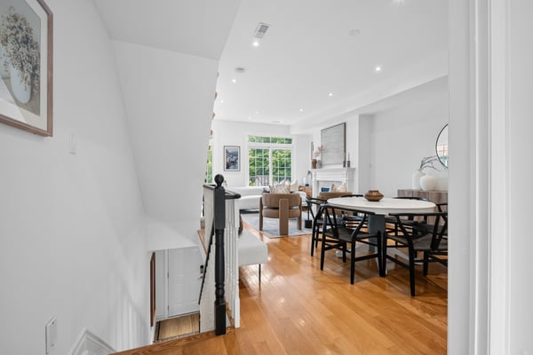 722F Kingston Rd., Toronto, ON