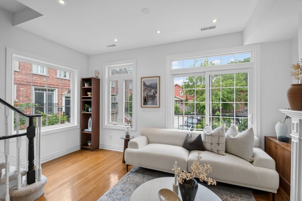 722F Kingston Rd., Toronto, ON