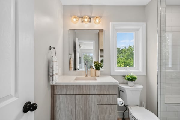 722F Kingston Rd., Toronto, ON