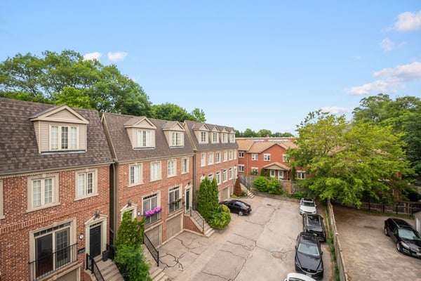 722F Kingston Rd., Toronto, ON