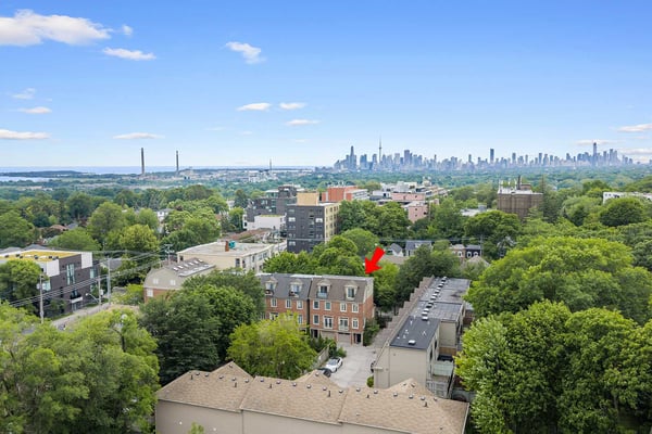722F Kingston Rd., Toronto, ON