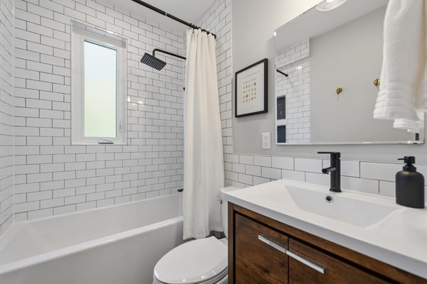 4 Normanna Ave., Toronto, ON