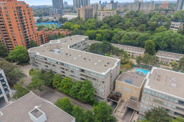 108-18 Lower Village Gate, Toronto, ON