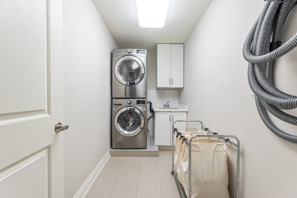 192 Erskine Ave., Toronto, ON