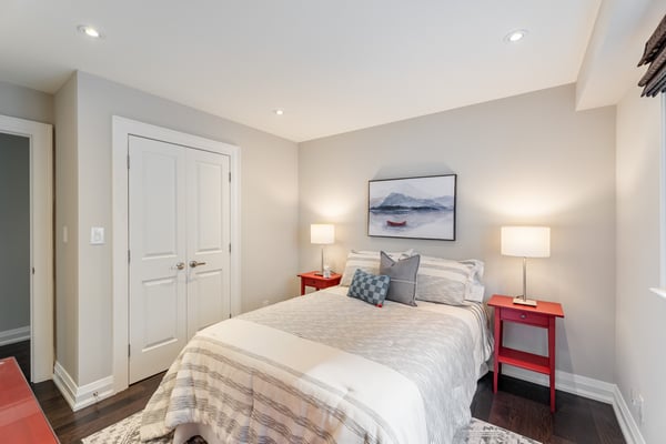 192 Erskine Ave., Toronto, ON