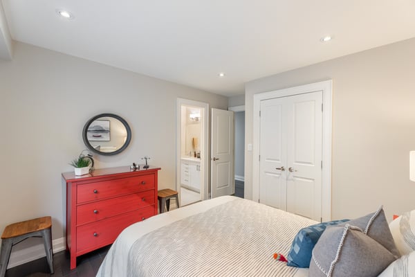 192 Erskine Ave., Toronto, ON
