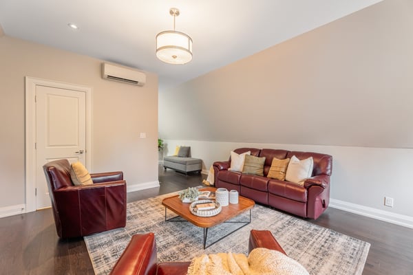 192 Erskine Ave., Toronto, ON