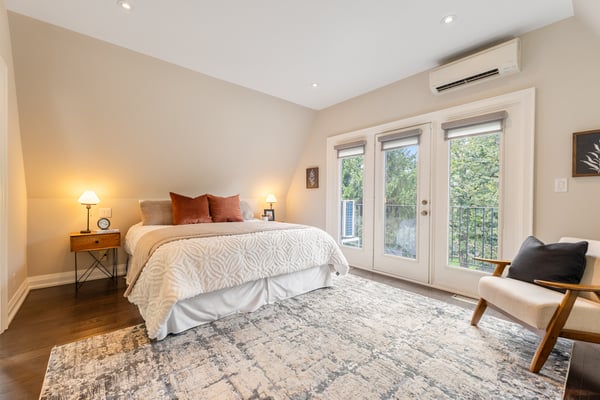 192 Erskine Ave., Toronto, ON