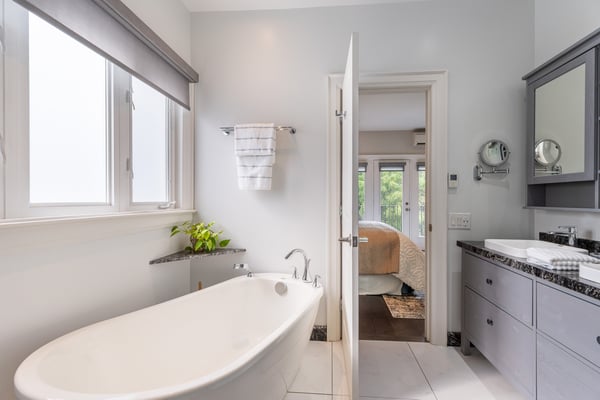 192 Erskine Ave., Toronto, ON