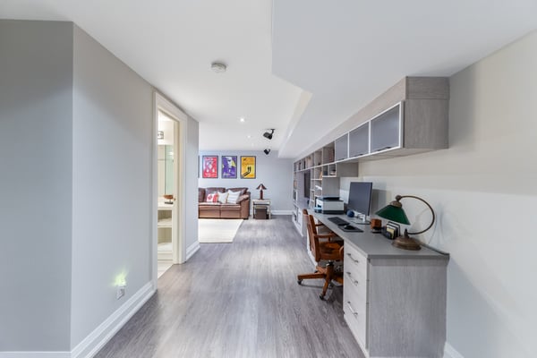 192 Erskine Ave., Toronto, ON