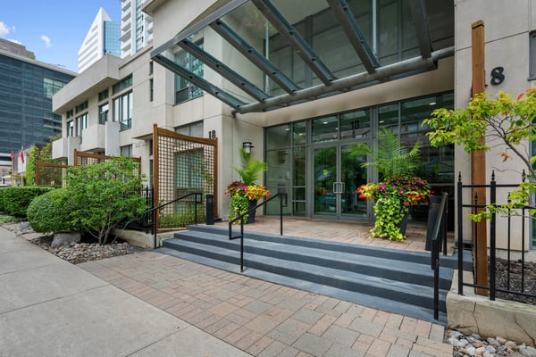 1609-18 Spring Garden Ave., North York, ON