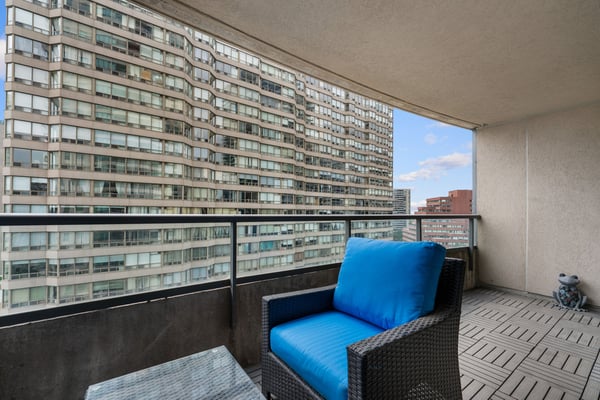 1609-18 Spring Garden Ave., North York, ON
