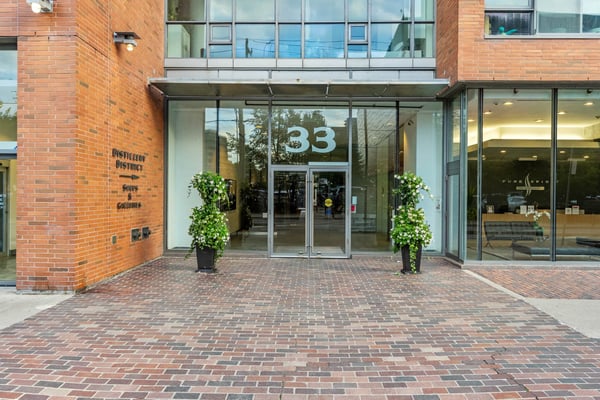 210 - 33 Mill St, Toronto, ON