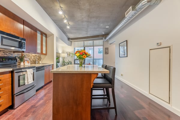 210 - 33 Mill St, Toronto, ON