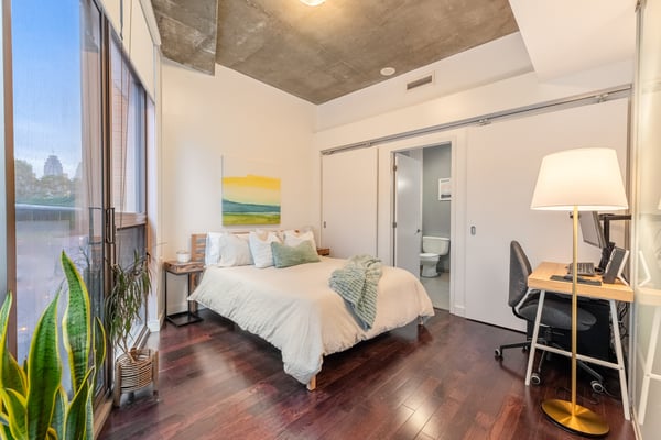 210 - 33 Mill St, Toronto, ON