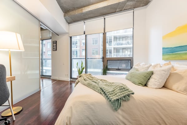 210 - 33 Mill St, Toronto, ON