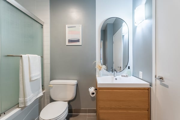 210 - 33 Mill St, Toronto, ON