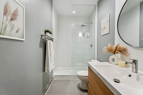 210 - 33 Mill St, Toronto, ON