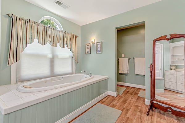 629 Wrights Cove Drive, Lottsburg, VA
