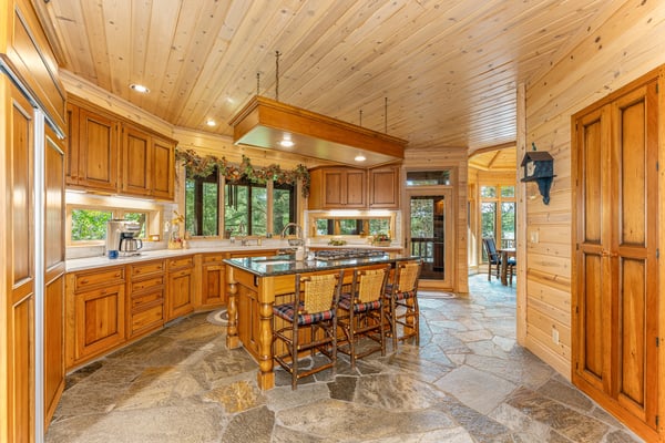 11400 Santo Rd, Arbor Vitae, WI
