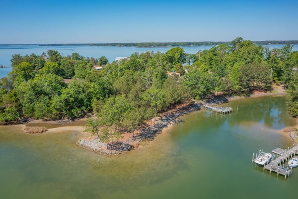 127 Tilden Lane, Weems, VA