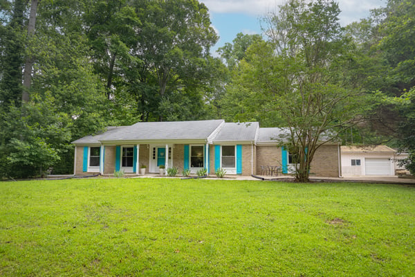 One Level Home in Weems with Huge Outbuilding!