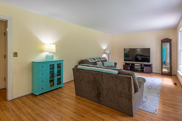 17 Wesley Terrace, Weems, VA