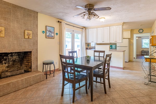 17 Wesley Terrace, Weems, VA