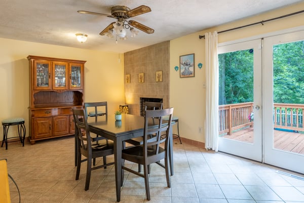 17 Wesley Terrace, Weems, VA