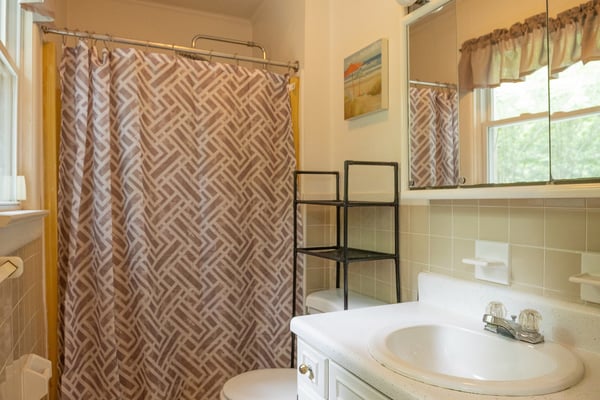 17 Wesley Terrace, Weems, VA