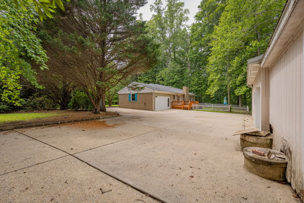 17 Wesley Terrace, Weems, VA