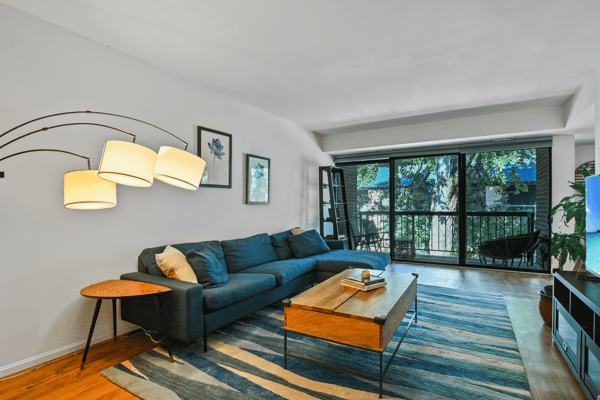 9700 Kingsbridge Drive, 202, Fairfax, VA