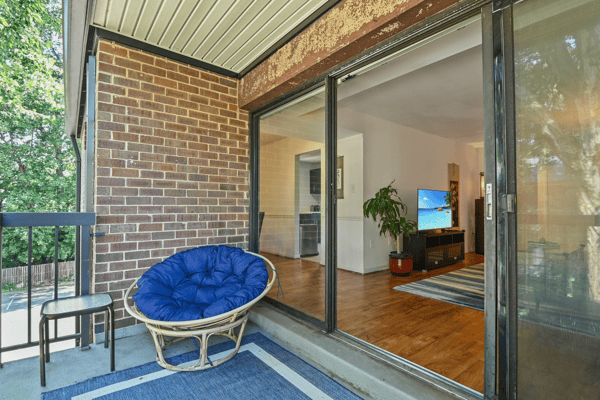 9700 Kingsbridge Drive, 202, Fairfax, VA