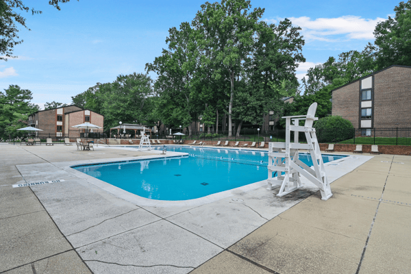 9700 Kingsbridge Drive, 202, Fairfax, VA