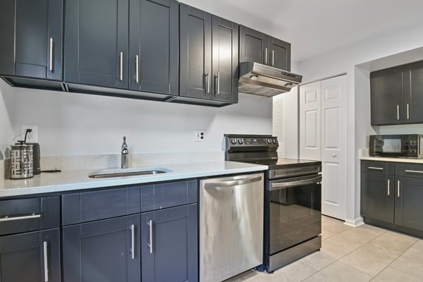 9700 Kingsbridge Drive, 202, Fairfax, VA