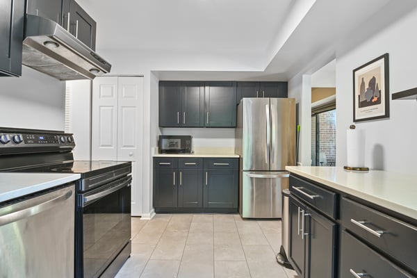 9700 Kingsbridge Drive, 202, Fairfax, VA
