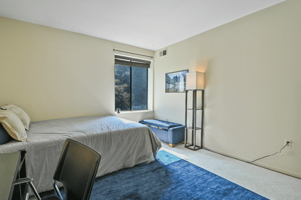 9700 Kingsbridge Drive, 202, Fairfax, VA