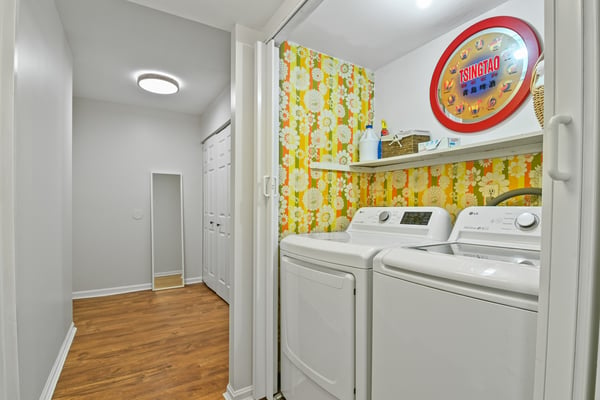 9700 Kingsbridge Drive, 202, Fairfax, VA