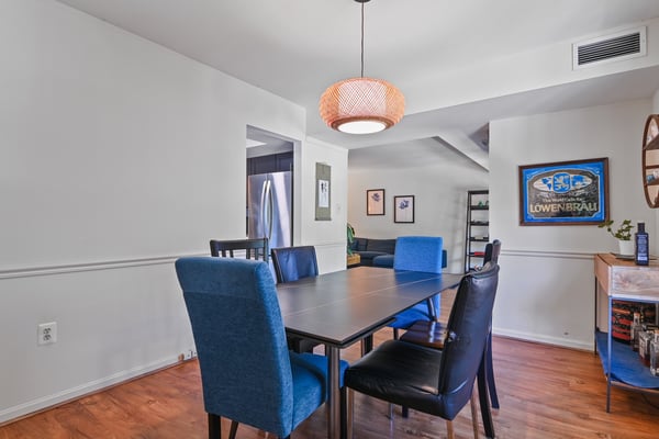 9700 Kingsbridge Drive, 202, Fairfax, VA