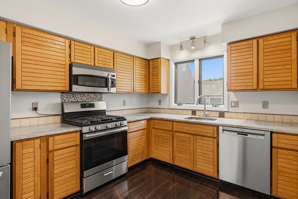 75 Spinnaker Way, Portsmouth, NH
