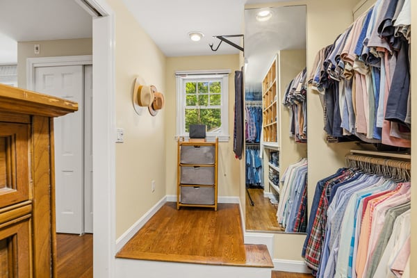 6 Millstream Drive, Exeter, NH