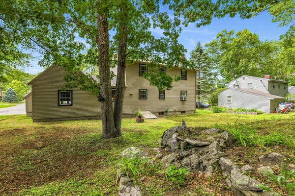 42 Harding Road, Portsmouth, NH