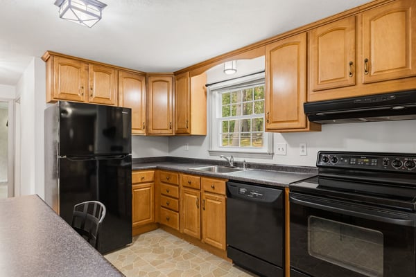 42 Harding Road, Portsmouth, NH
