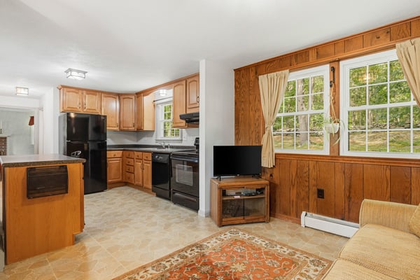 42 Harding Road, Portsmouth, NH